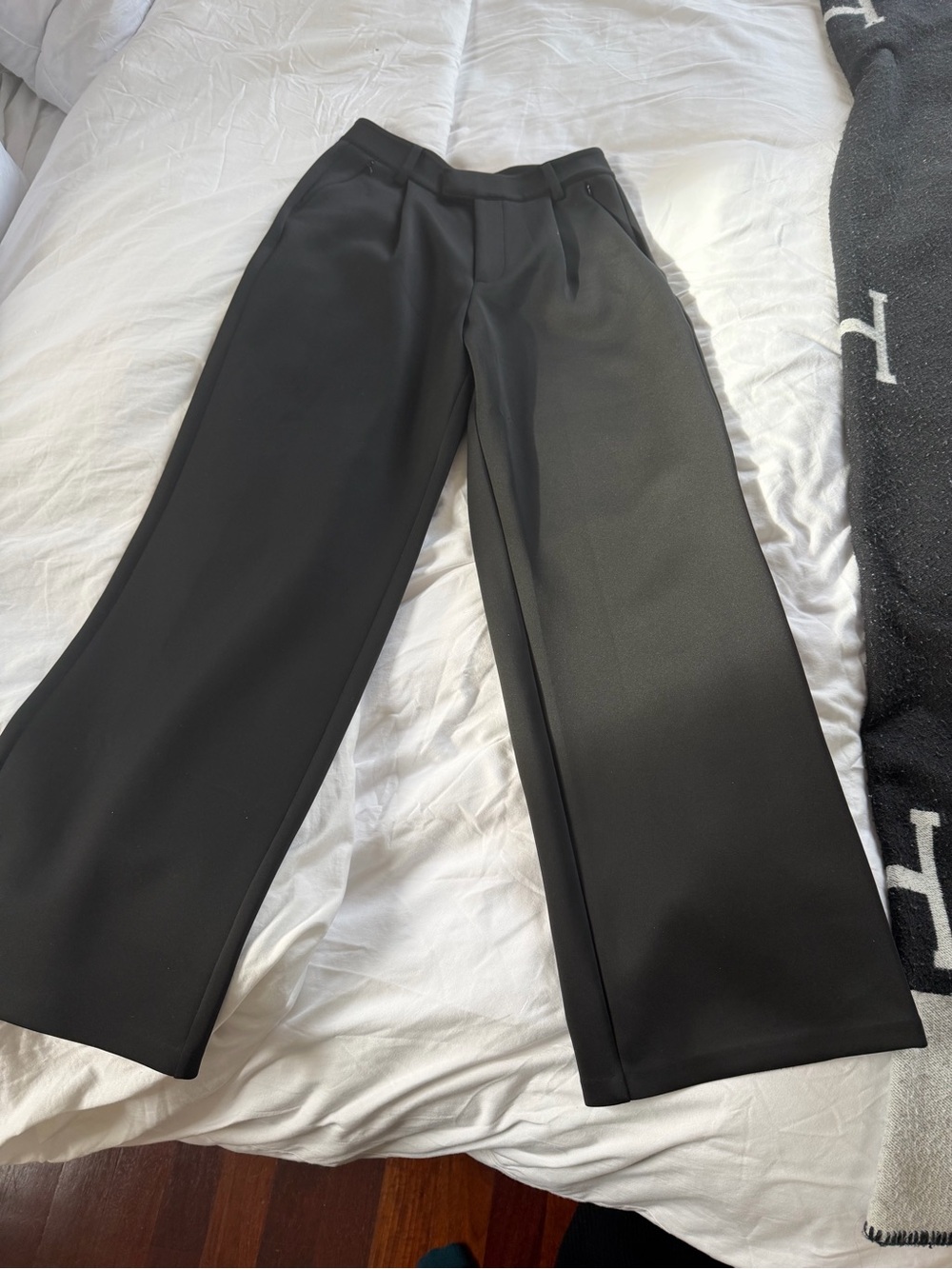 Good American Black Wide-Leg Women's Trousers
